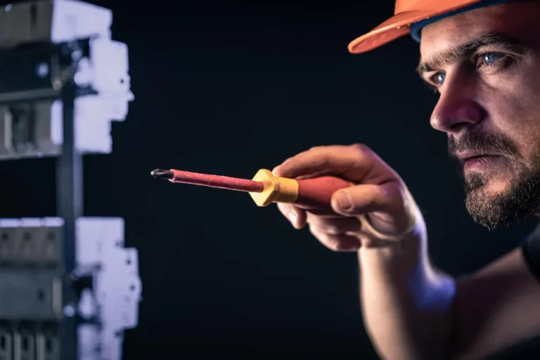 Elektriciteitswerken van bekabeling tot keuring. Actief in Limburg